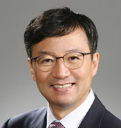 Young Tae Kim